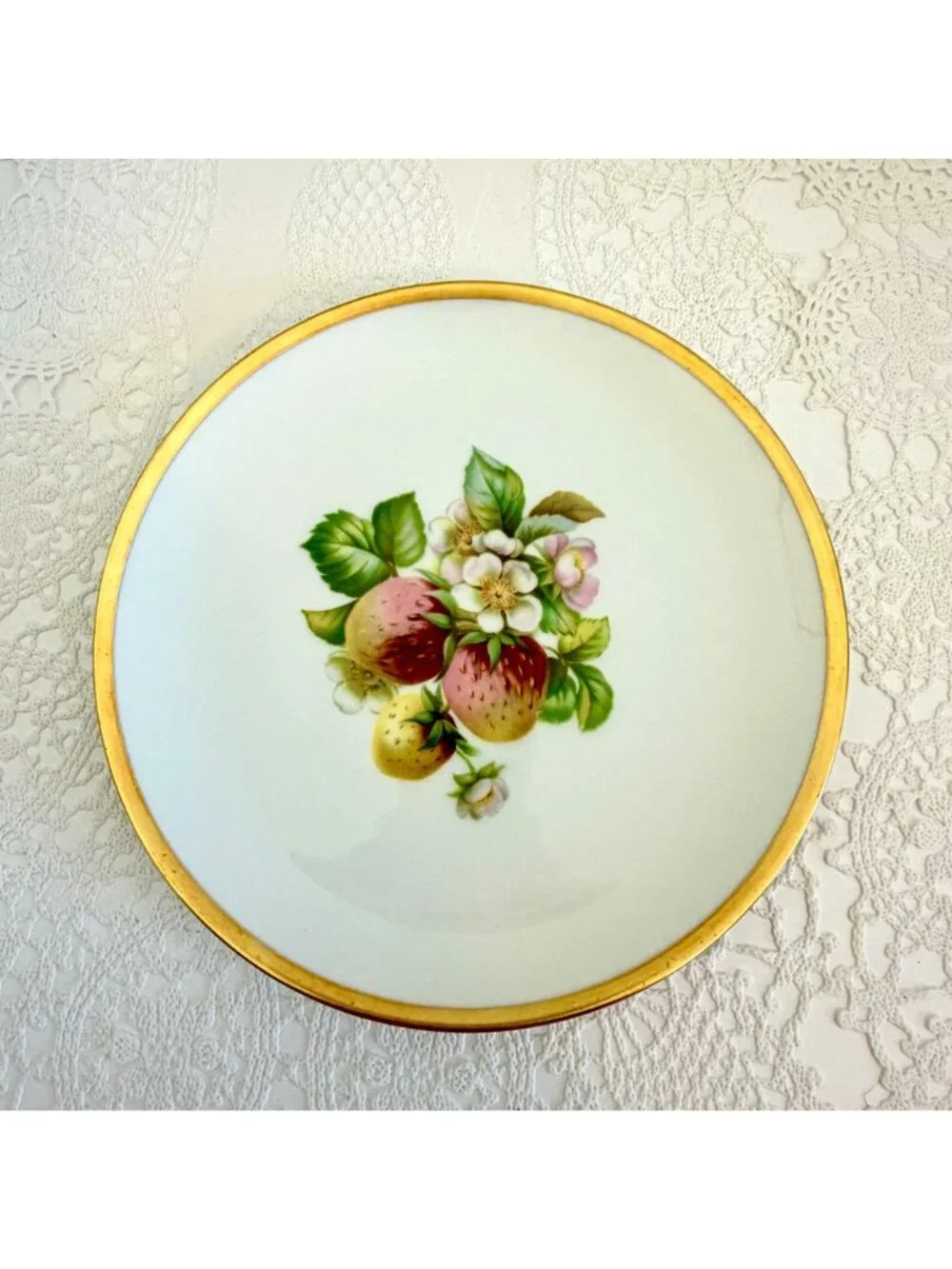 Hutschenreuther Selb Pasco Germany 2 Fruit Plates Gold Rim Strawberries Peaches